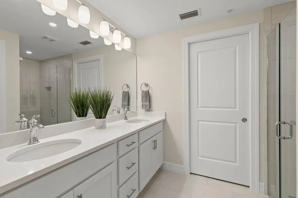 238 Indies Drive E Naples FL 34114