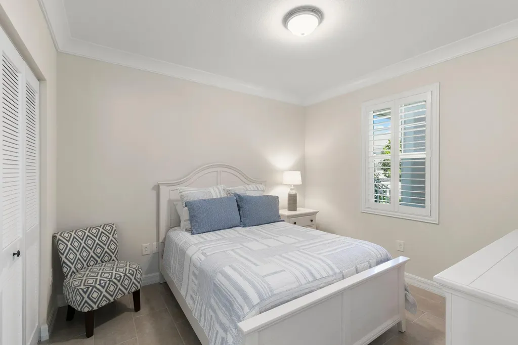 238 Indies Drive E Naples FL 34114