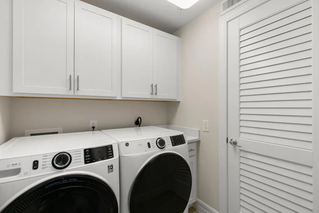 238 Indies Drive E Naples FL 34114