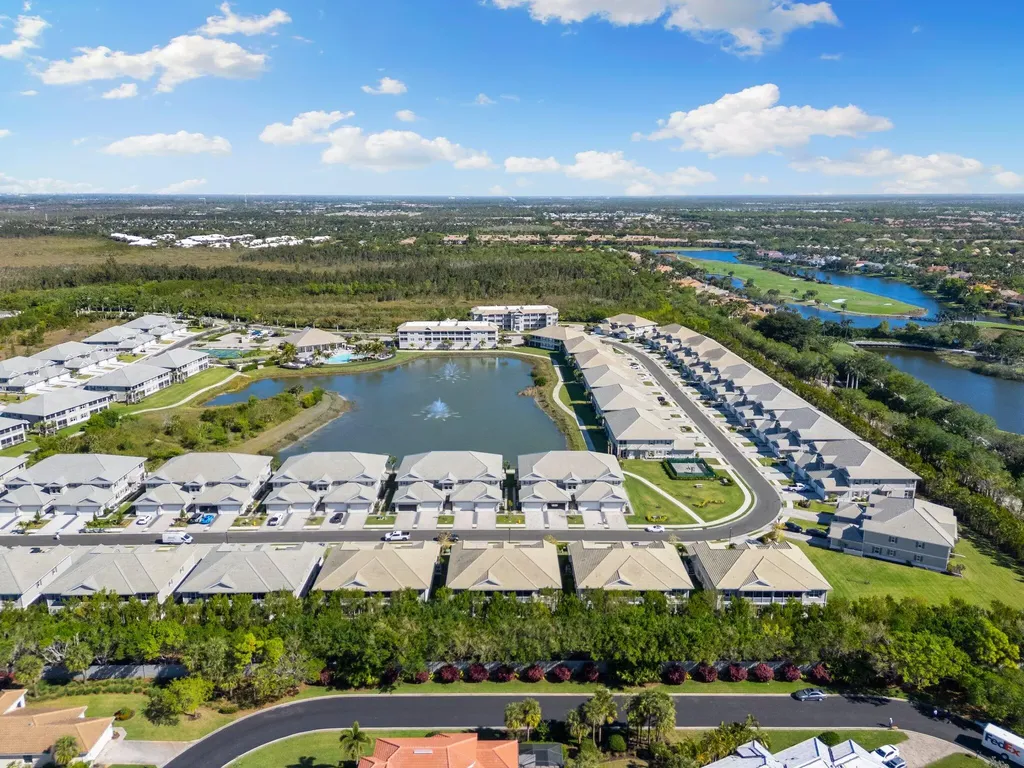 238 Indies Drive E Naples FL 34114