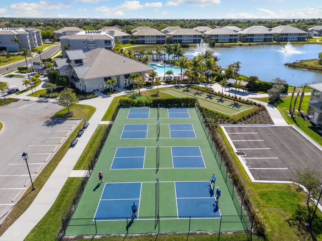 238 Indies Drive E Naples FL 34114