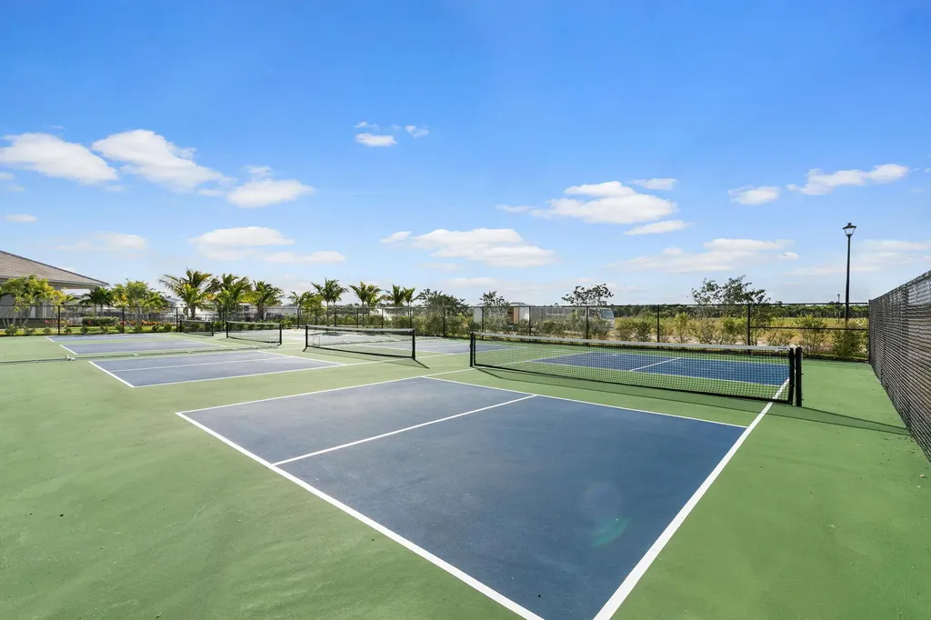 238 Indies Drive E Naples FL 34114