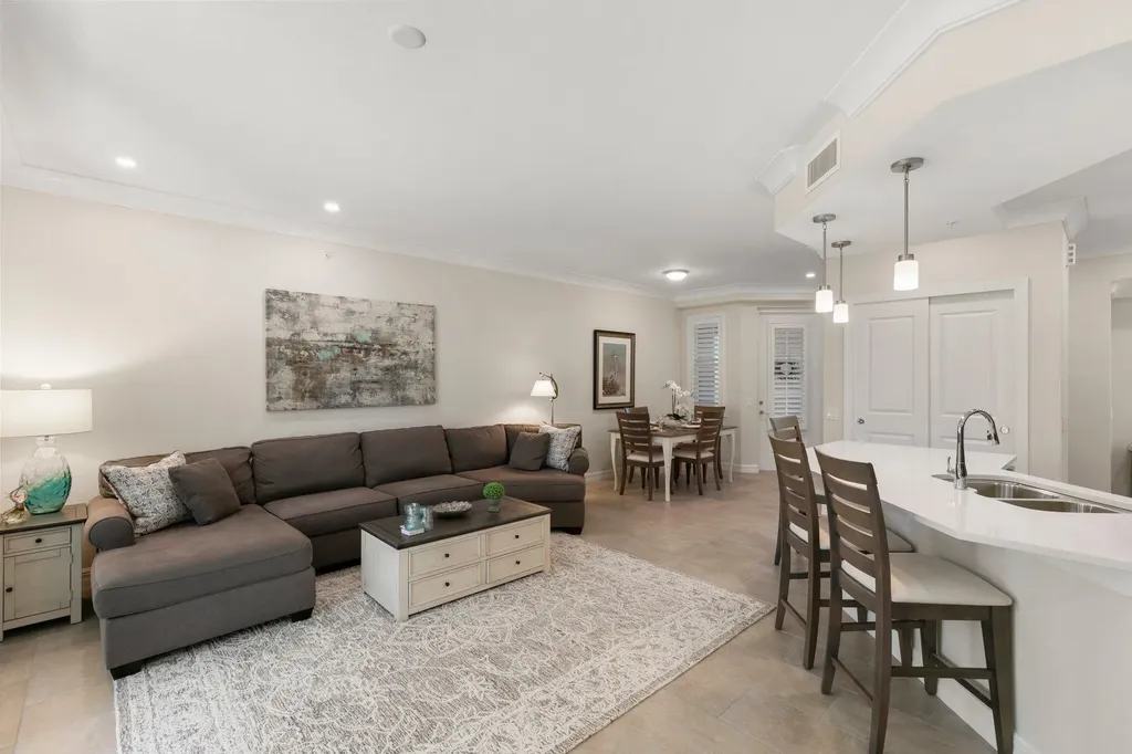 238 Indies Drive E Naples FL 34114