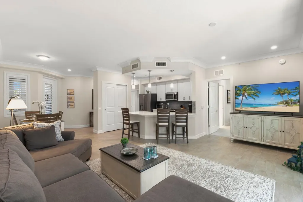 238 Indies Drive E Naples FL 34114