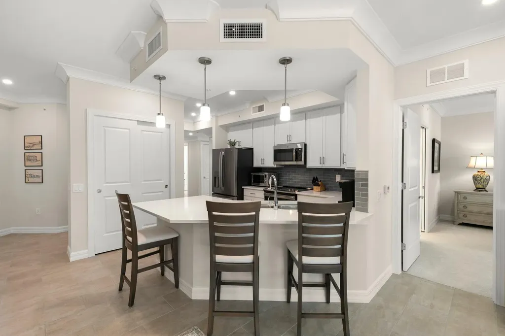 238 Indies Drive E Naples FL 34114