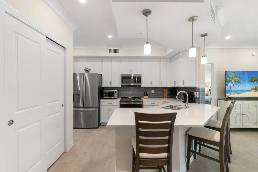 238 Indies Drive E Naples FL 34114