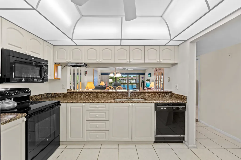 5776 Deauville Circle Naples FL 34112