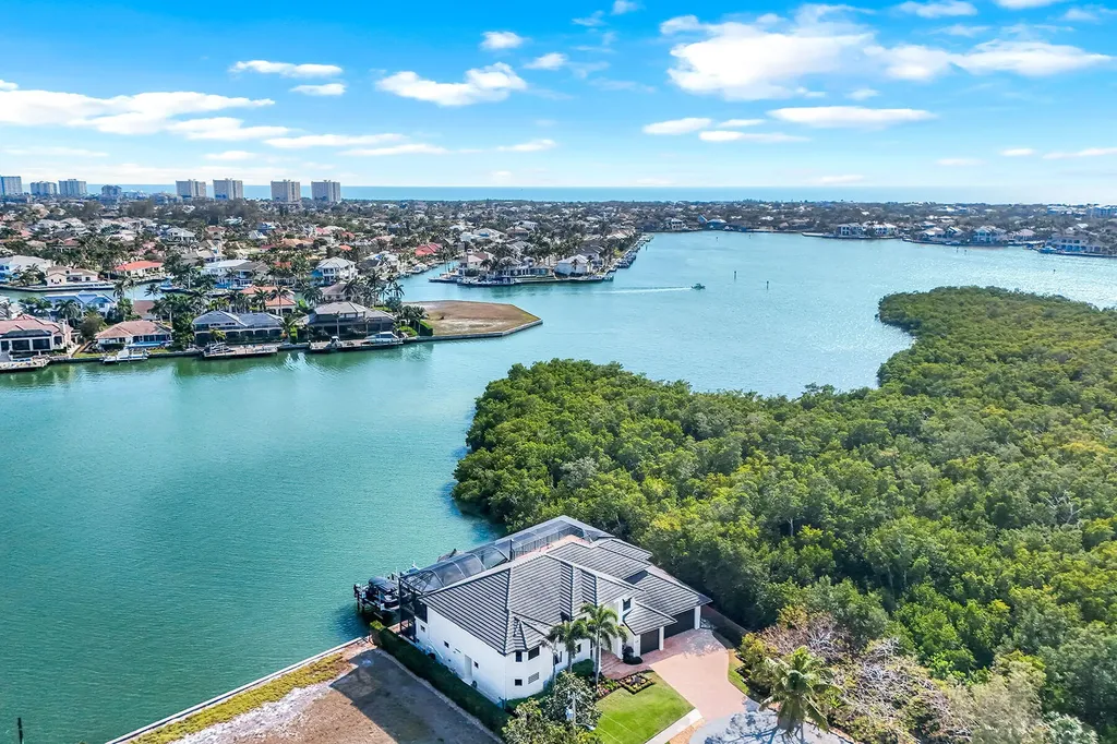 685 Embassy Court Marco Island FL 34145