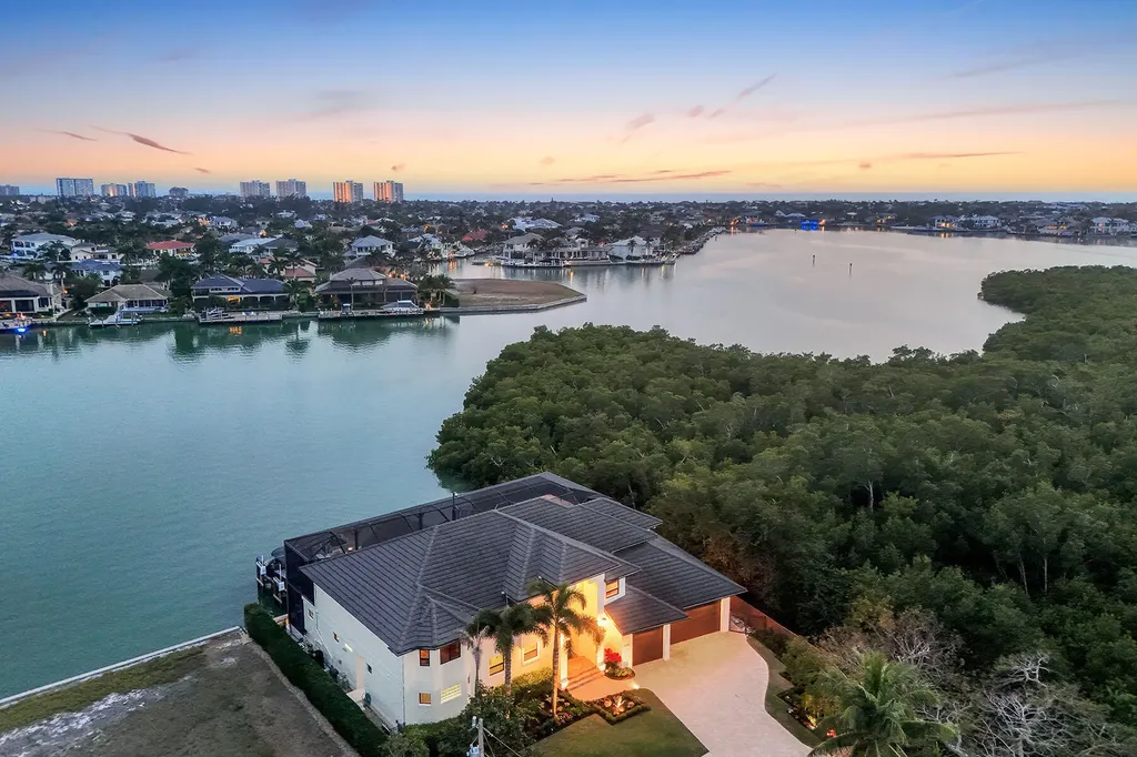 685 Embassy Court Marco Island FL 34145