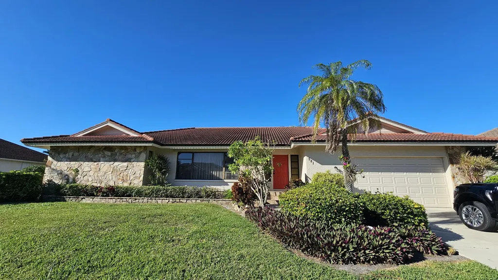 581 Tigertail Court Marco Island FL 34145