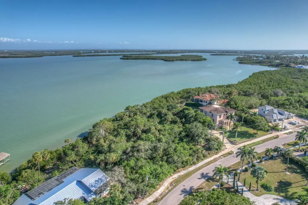 621 Inlet Drive Marco Island FL 34145
