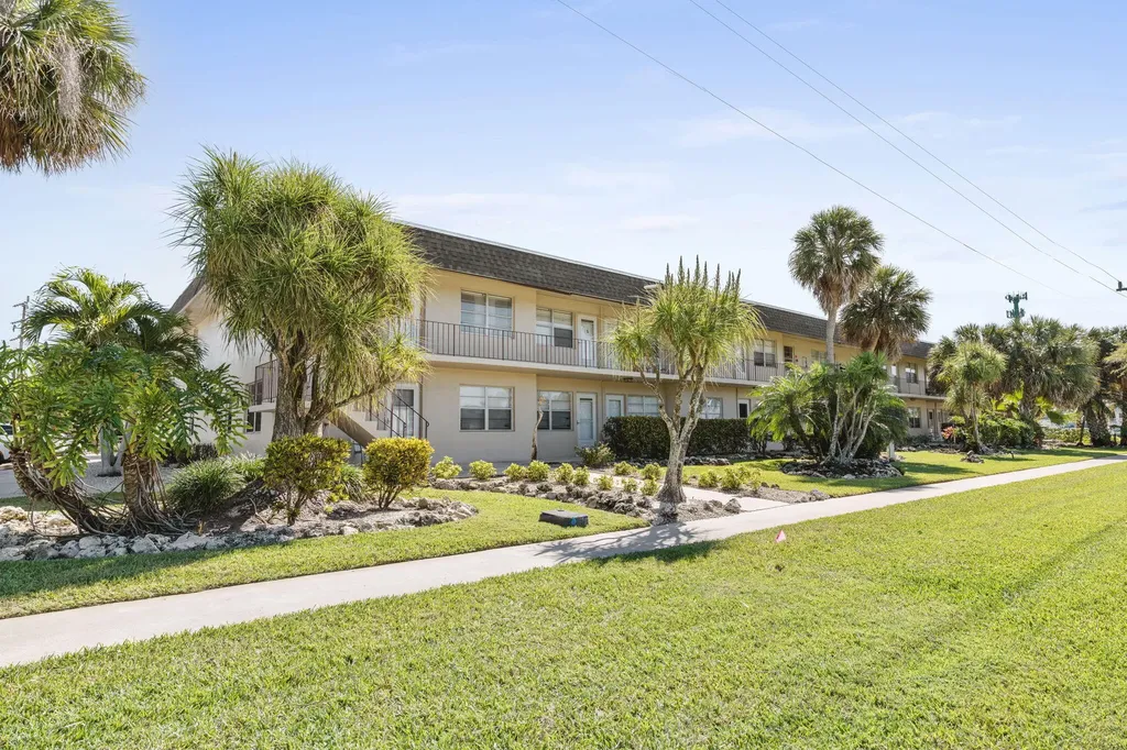 1047 Hartley Marco Island FL 34145