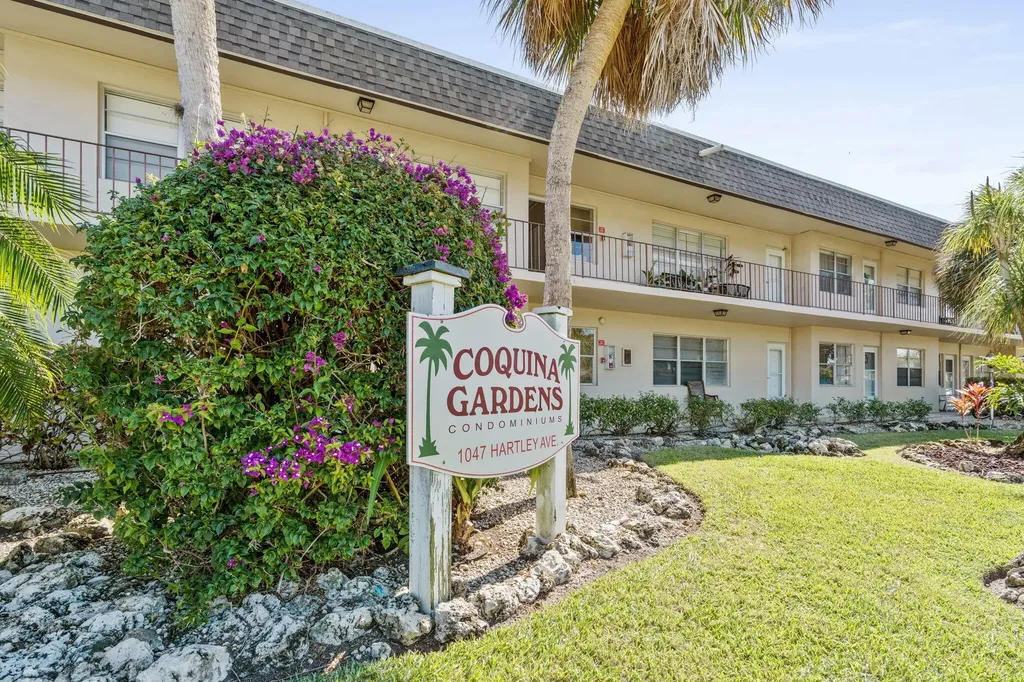 1047 Hartley Marco Island FL 34145