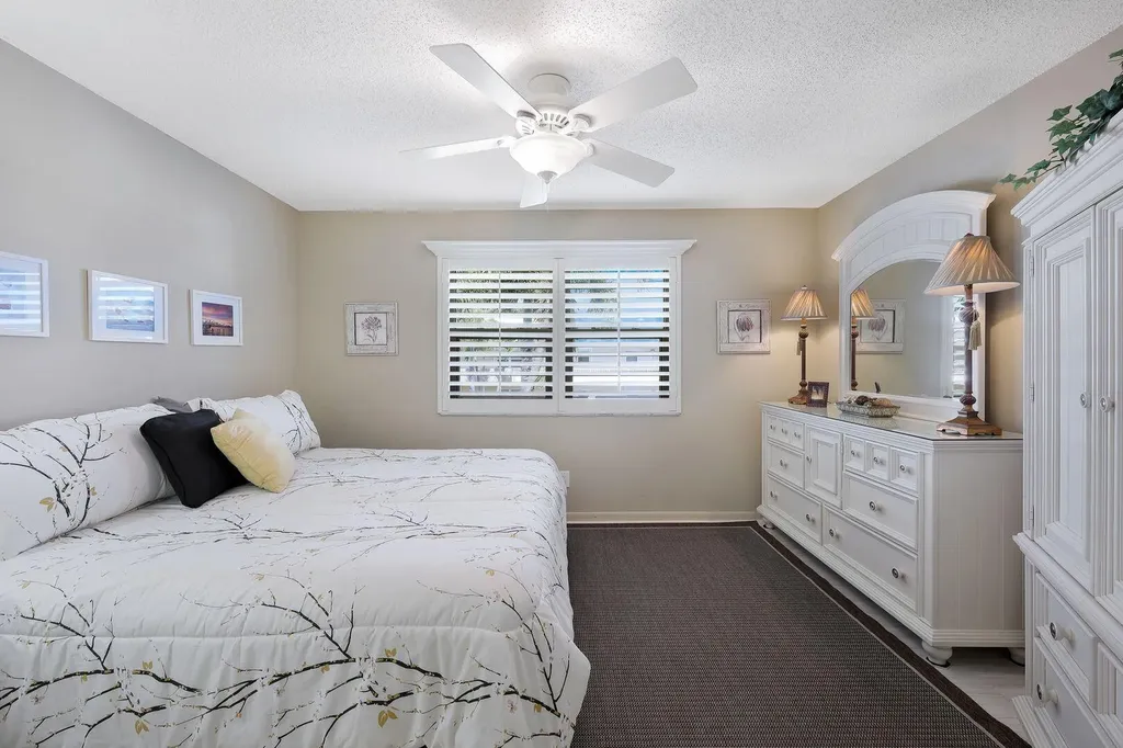 169 S Collier Marco Island FL 34145