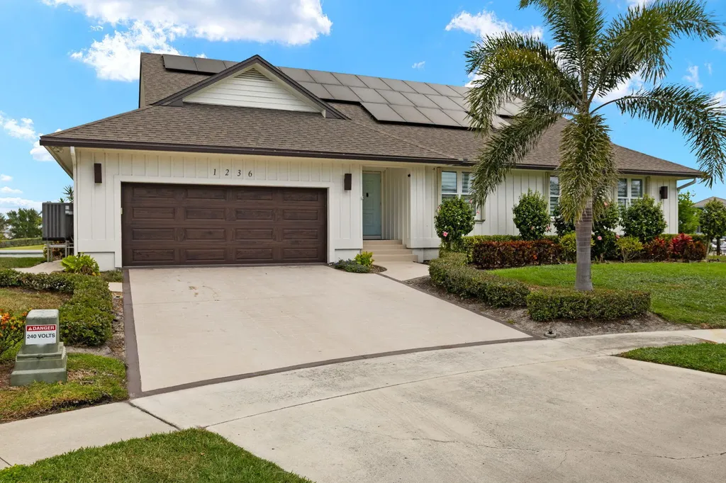 1236 Lamplighter Court Marco Island FL 34145