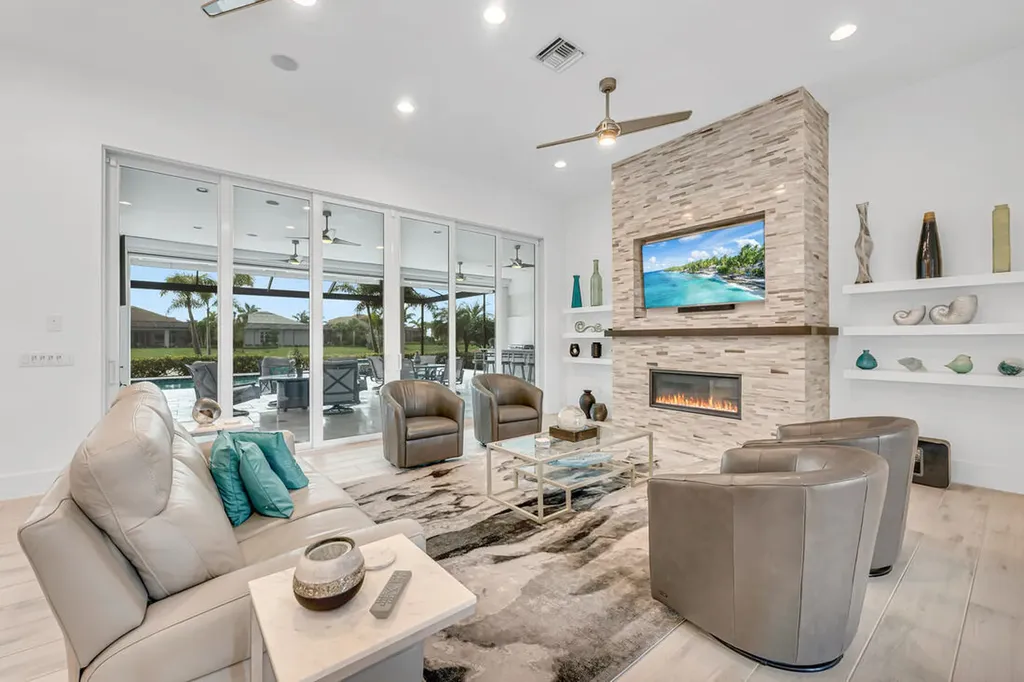 3225 Cotuit Court Naples FL 34114