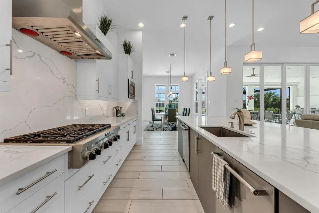 3225 Cotuit Court Naples FL 34114