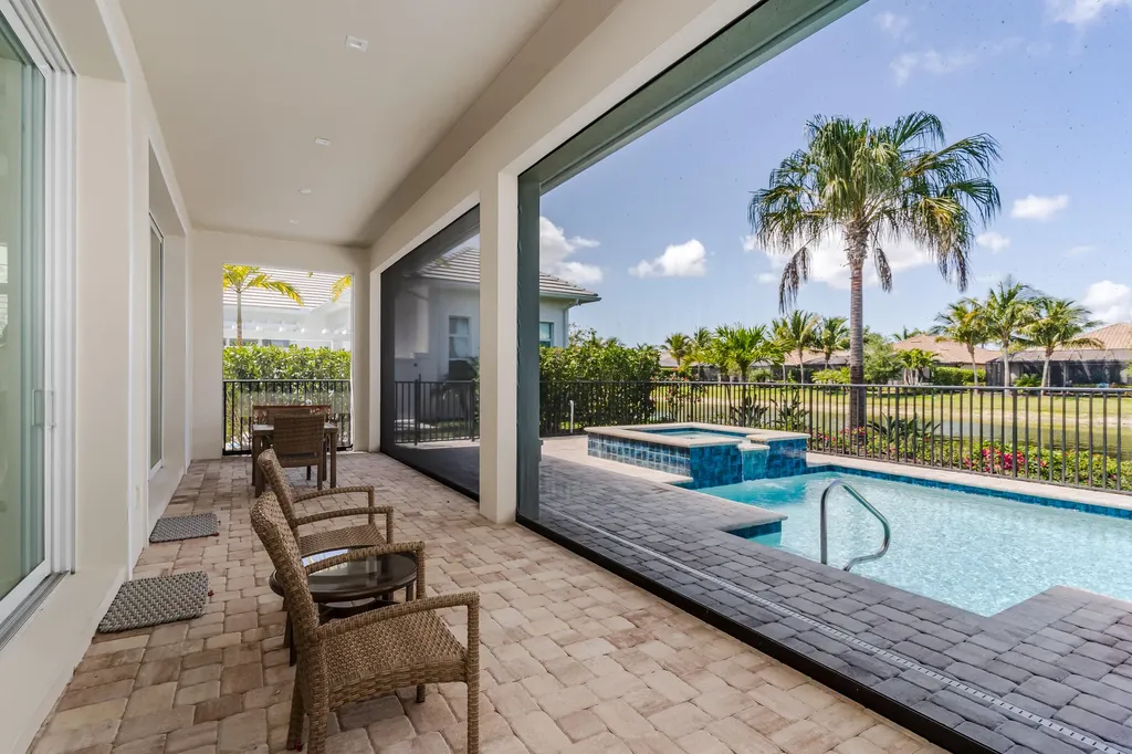 3287 Kumamoto Lane Naples FL 34114
