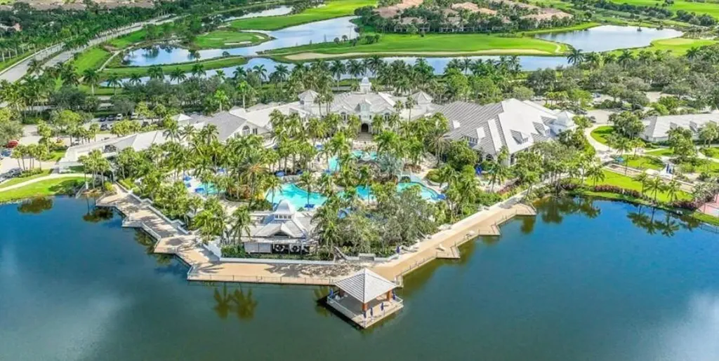 3287 Kumamoto Lane Naples FL 34114