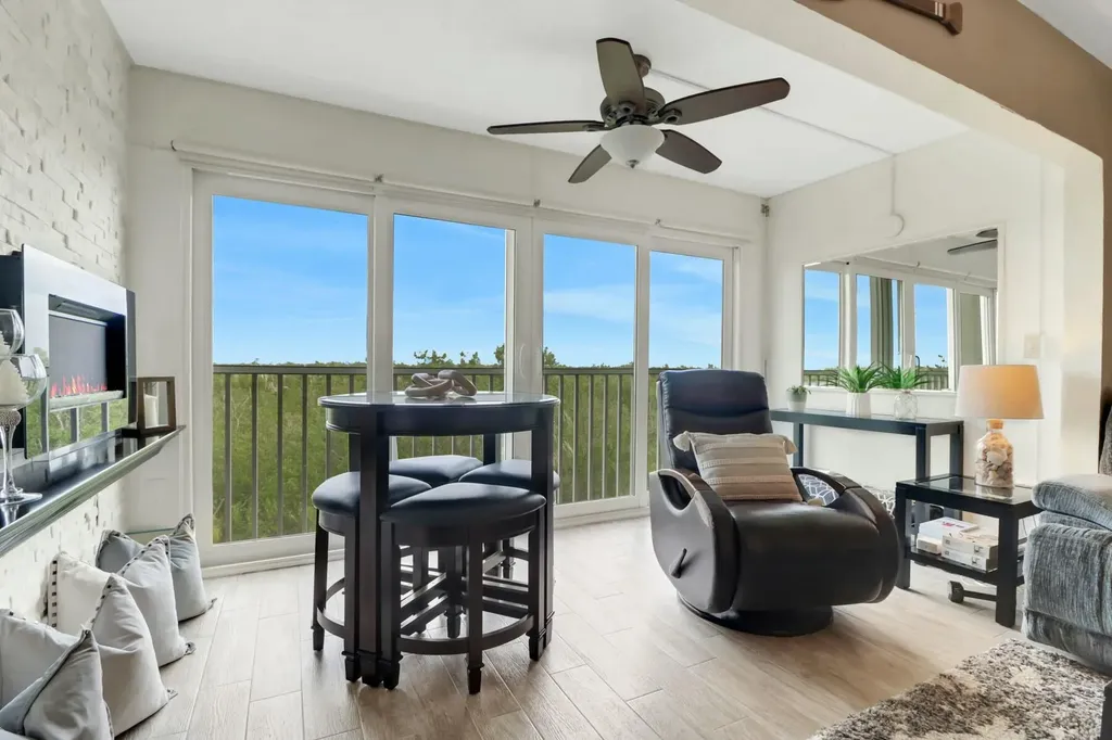 200 Stevens Landing Marco Island FL 34145