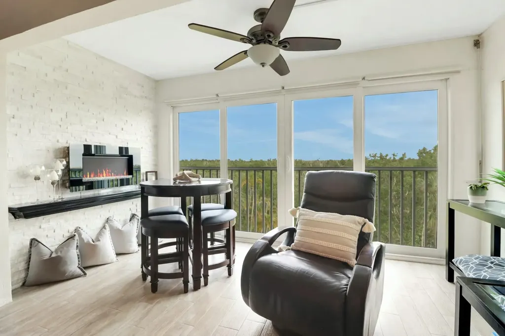 200 Stevens Landing Marco Island FL 34145