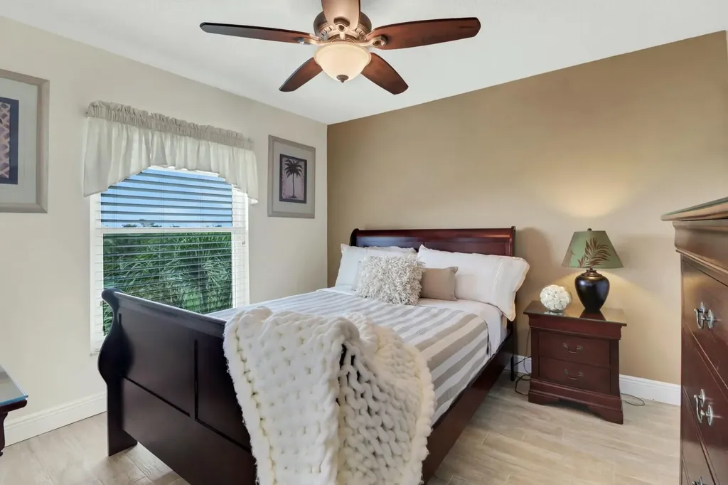 200 Stevens Landing Marco Island FL 34145