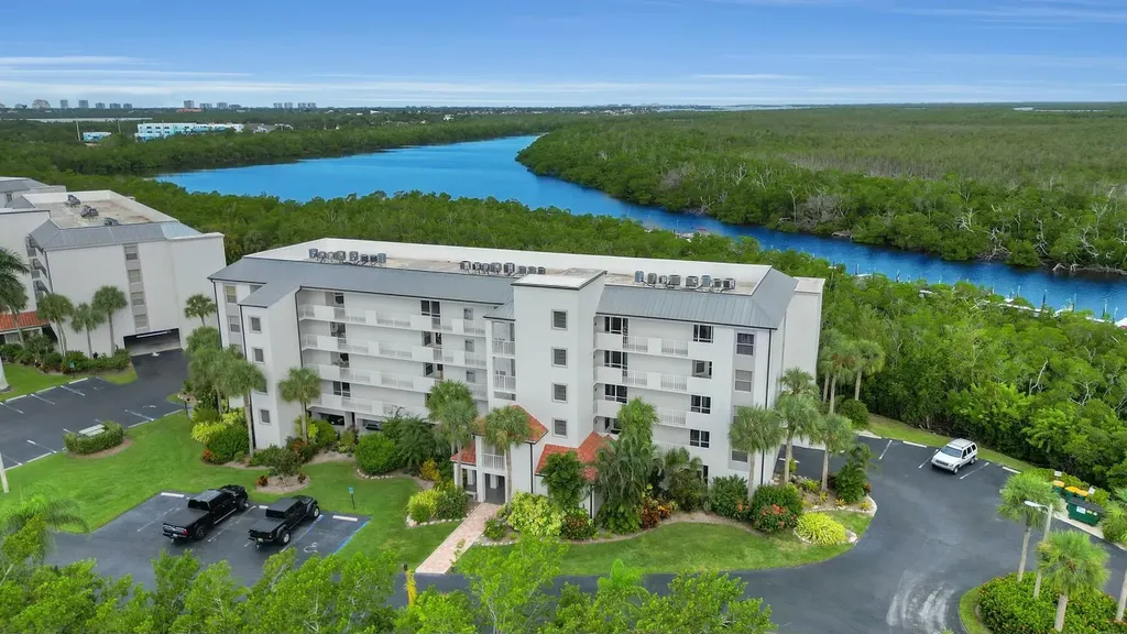 200 Stevens Landing Marco Island FL 34145