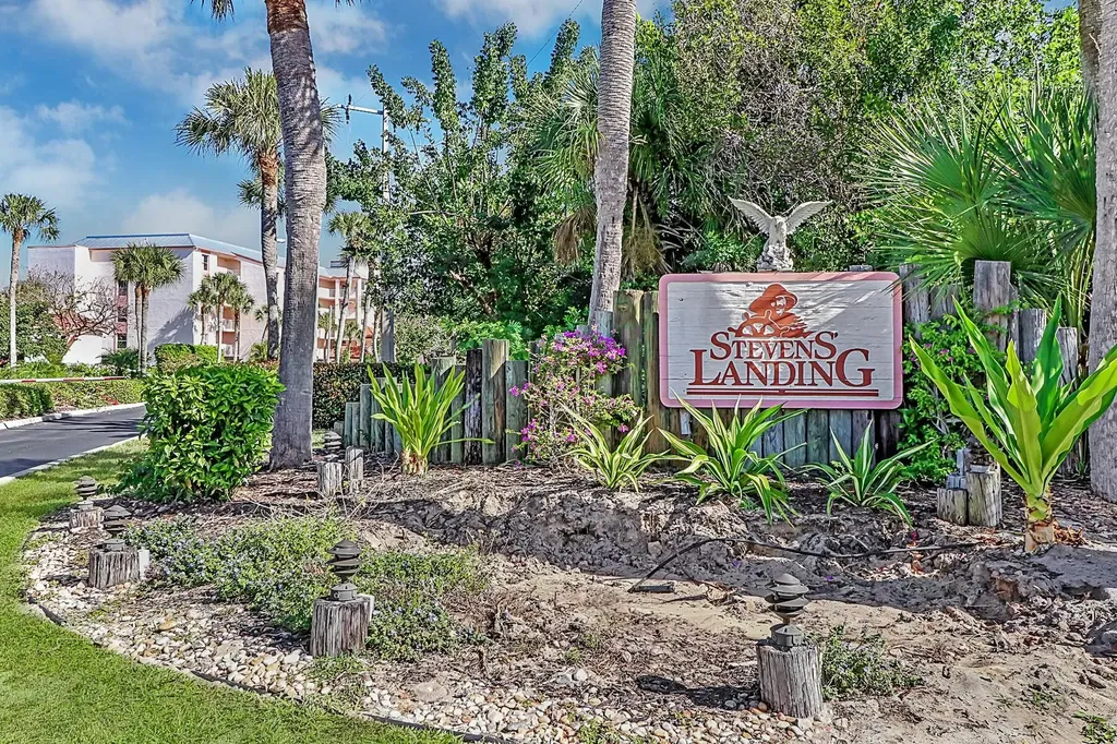 200 Stevens Landing Marco Island FL 34145