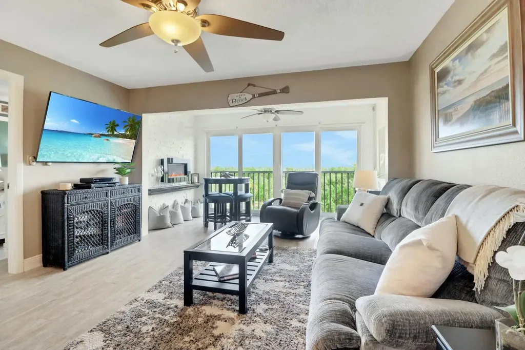 200 Stevens Landing Marco Island FL 34145