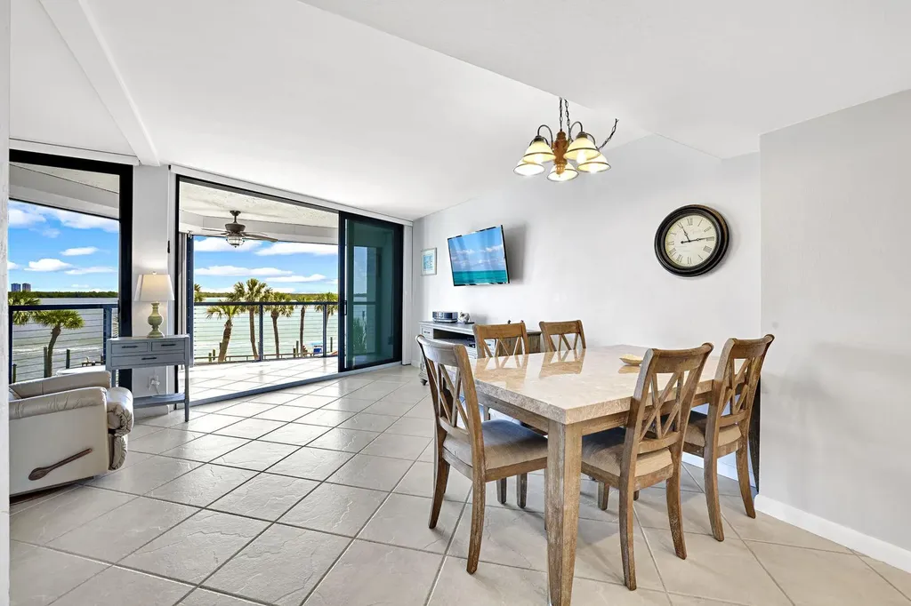 1085 Bald Eagle Drive Marco Island FL 34145