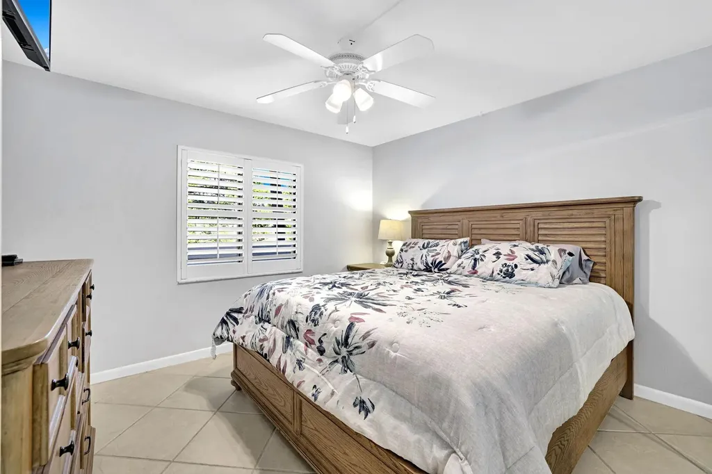 1085 Bald Eagle Drive Marco Island FL 34145