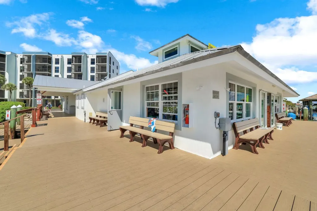 1085 Bald Eagle Drive Marco Island FL 34145