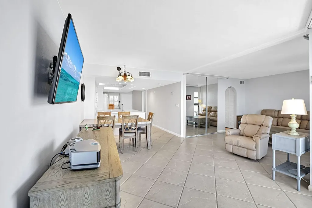 1085 Bald Eagle Drive Marco Island FL 34145