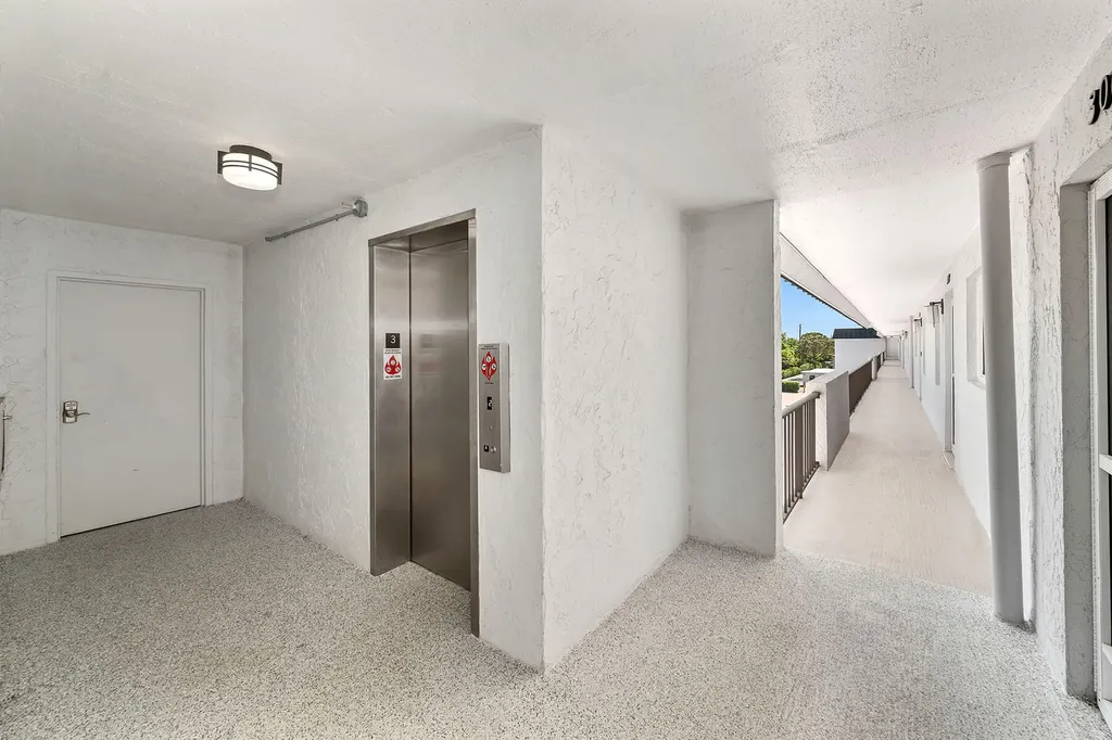 4200 Belair Lane Naples FL 34103