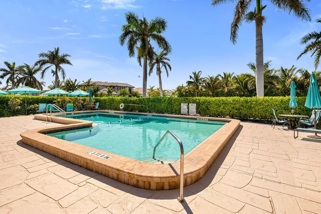 4200 Belair Lane Naples FL 34103