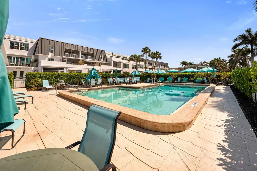 4200 Belair Lane Naples FL 34103