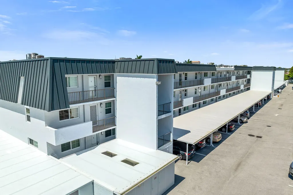 4200 Belair Lane Naples FL 34103