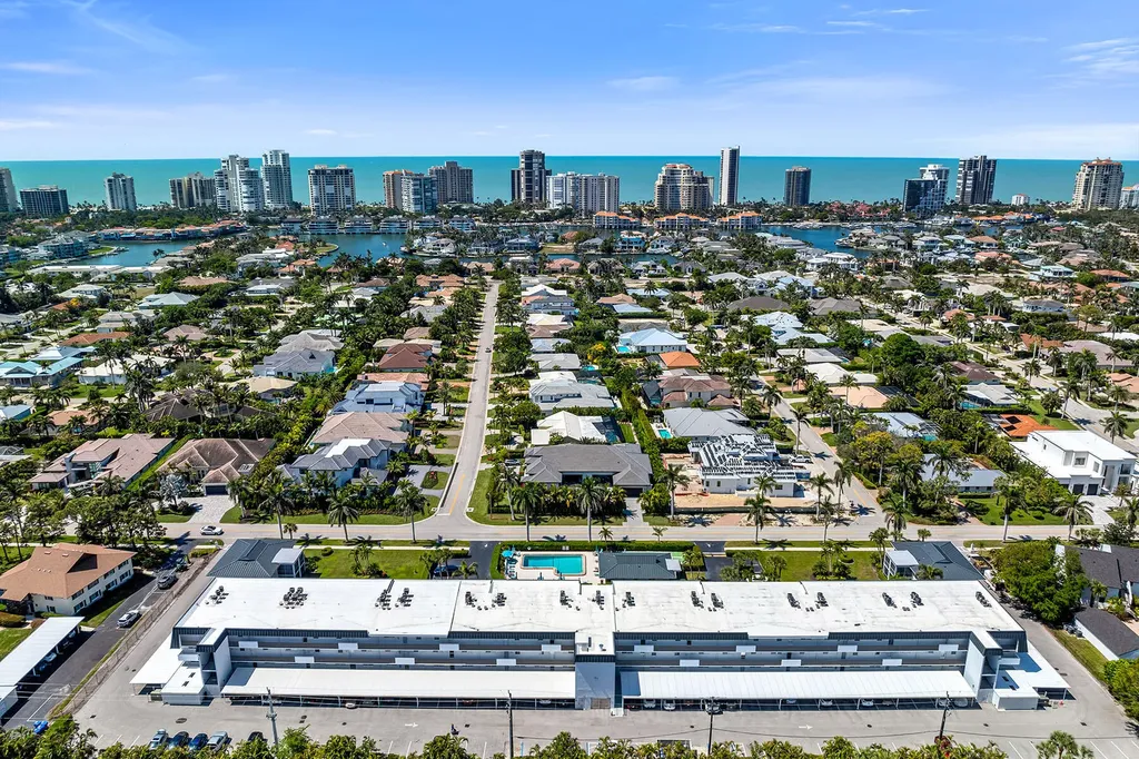 4200 Belair Lane Naples FL 34103