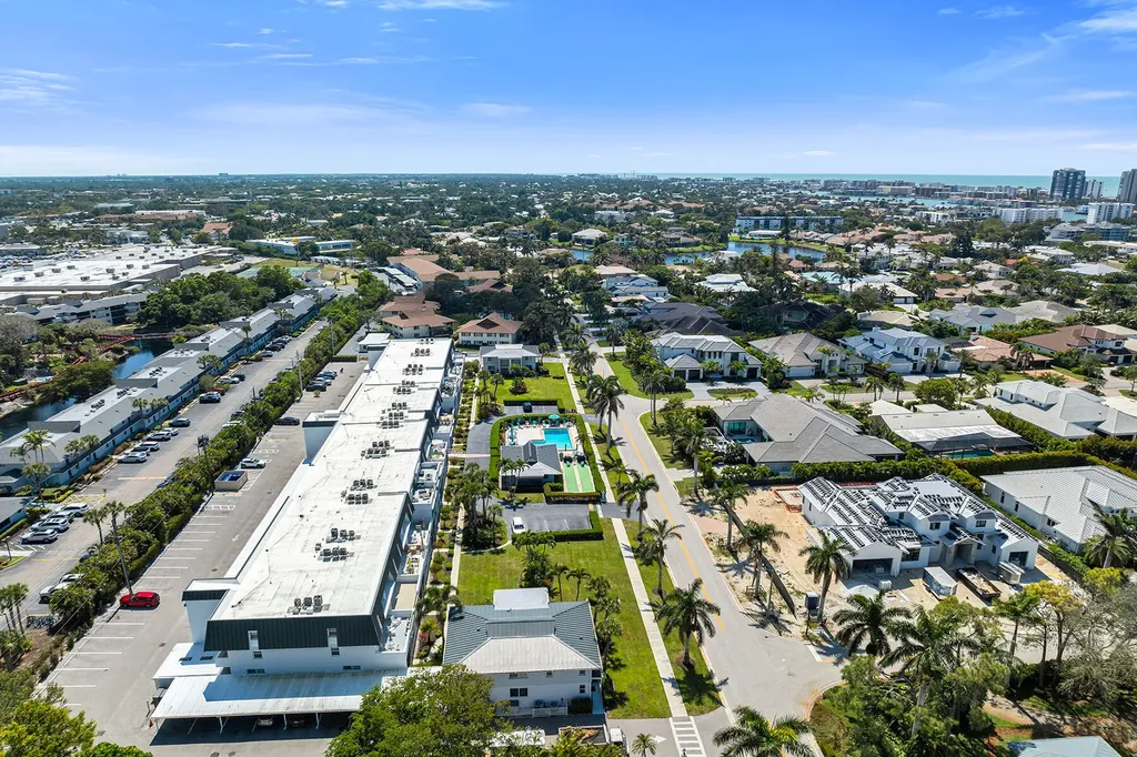 4200 Belair Lane Naples FL 34103