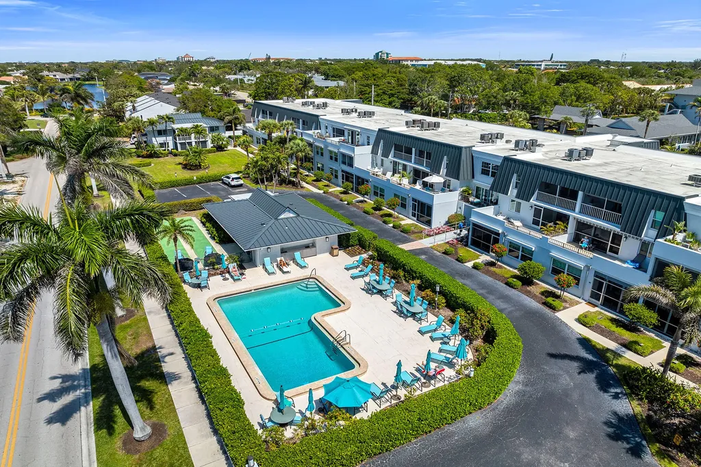 4200 Belair Lane Naples FL 34103