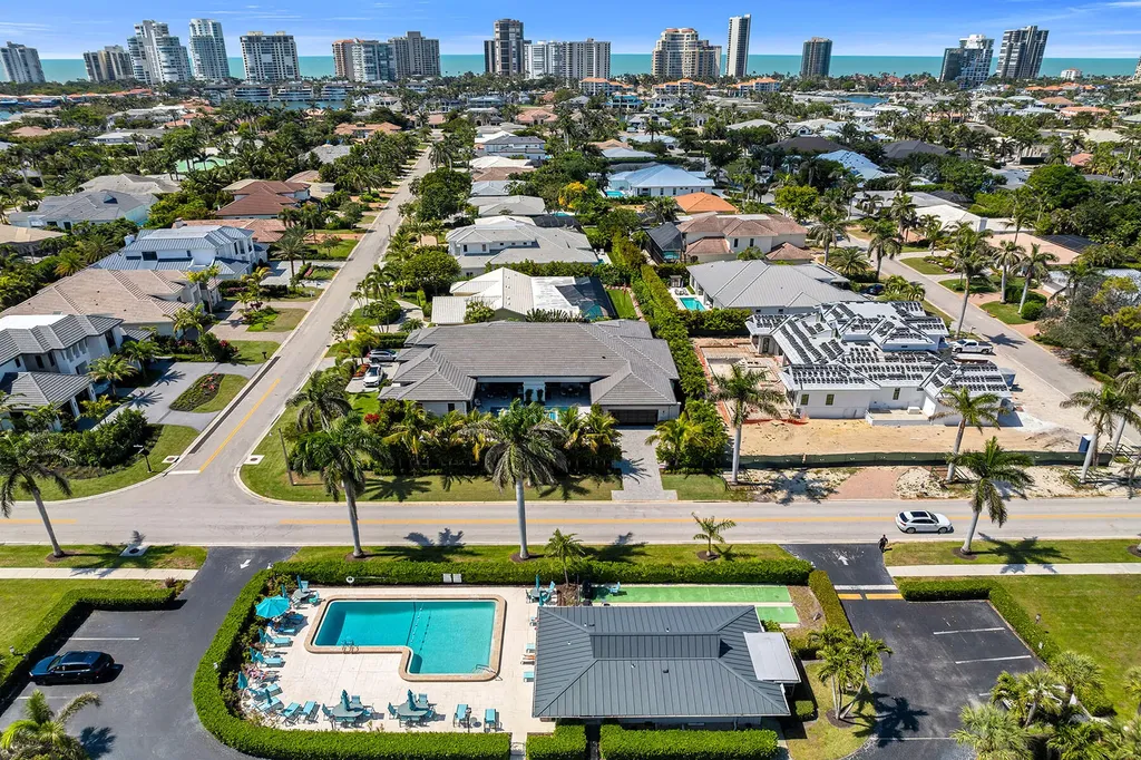 4200 Belair Lane Naples FL 34103