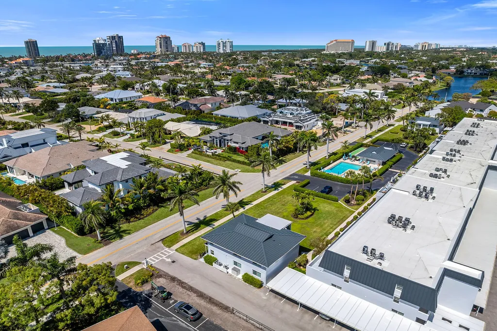 4200 Belair Lane Naples FL 34103