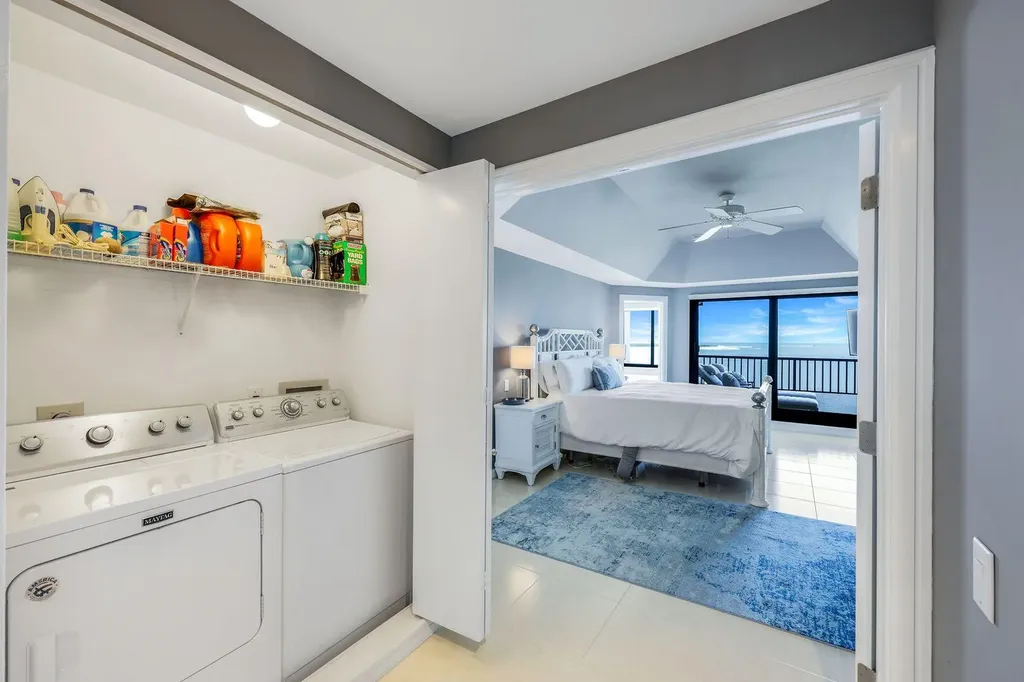 642 La Peninsula Boulevard Naples FL 34113