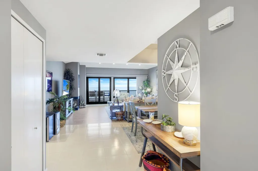 642 La Peninsula Boulevard Naples FL 34113