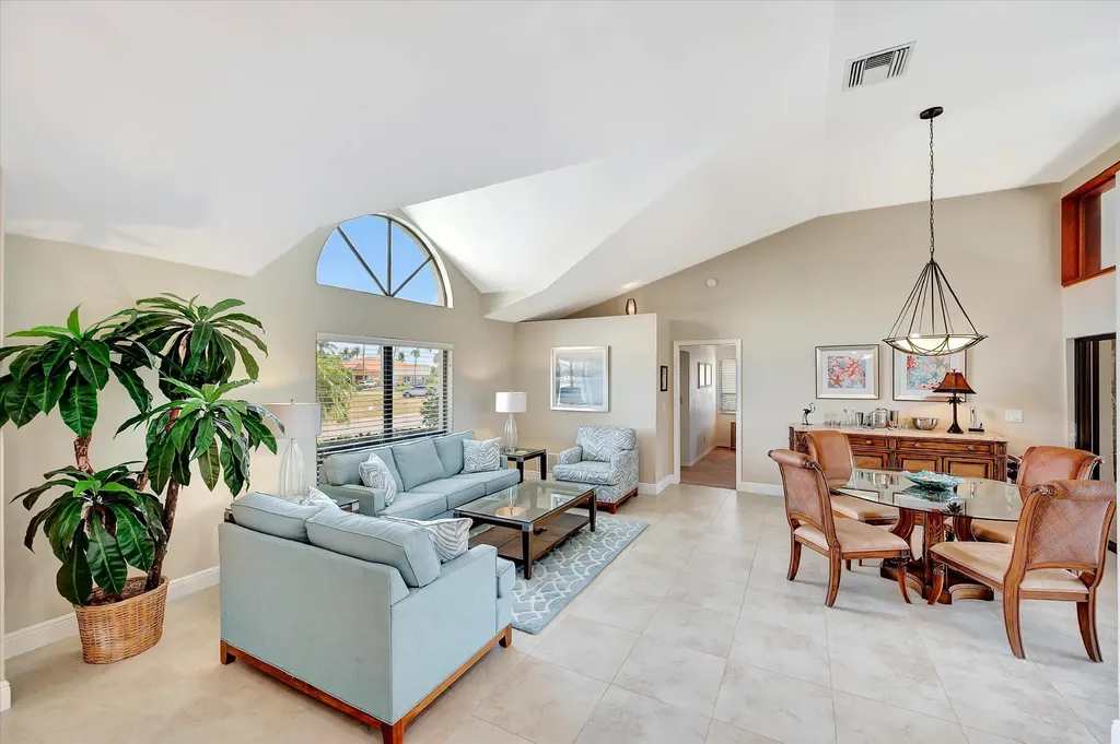 1539 Buccaneer Court Marco Island FL 34145