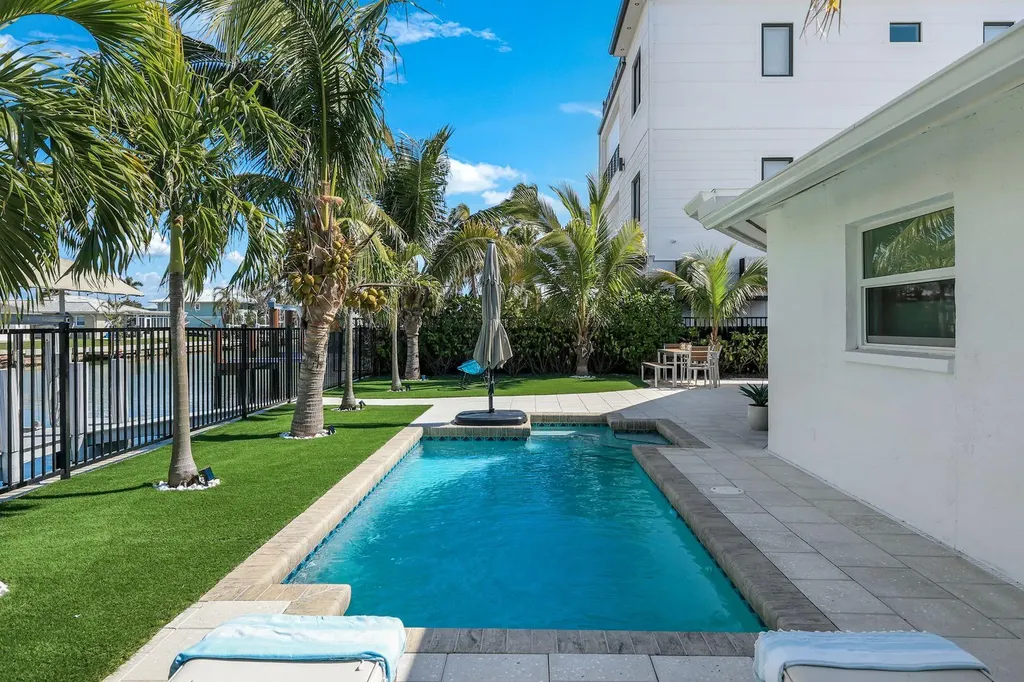 139 Trinidad Street Naples FL 34113