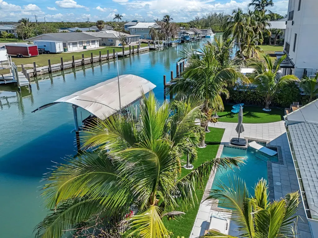 139 Trinidad Street Naples FL 34113