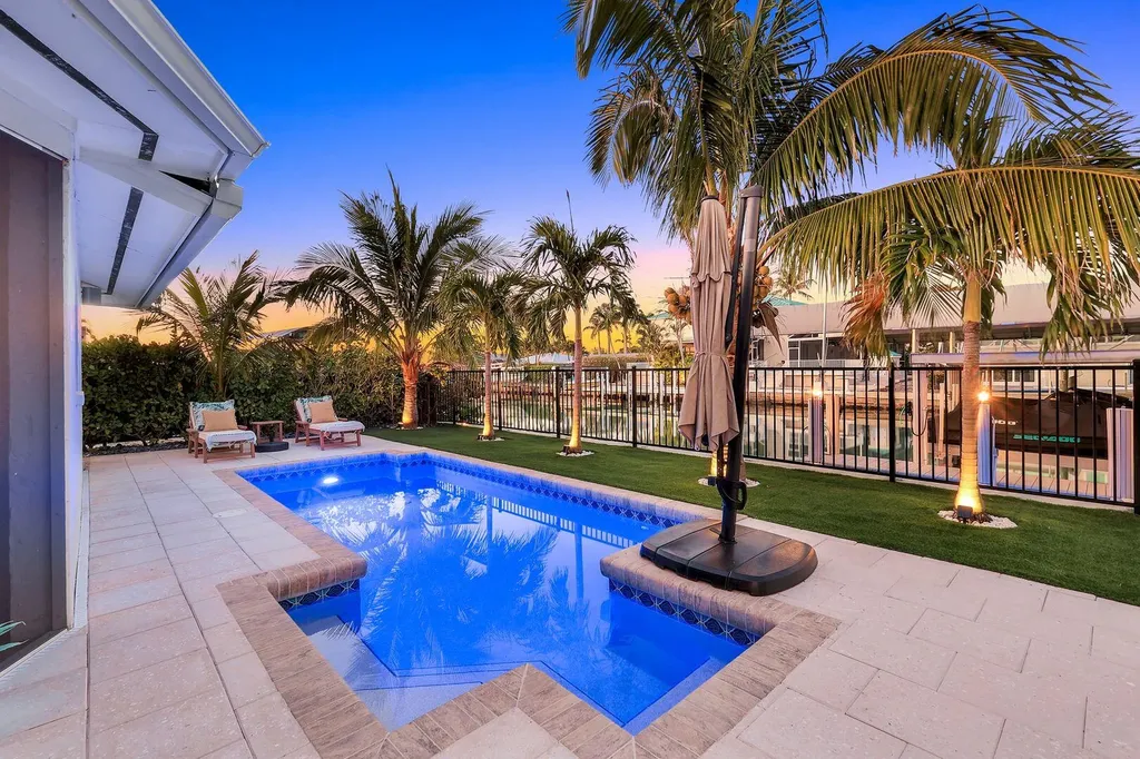 139 Trinidad Street Naples FL 34113