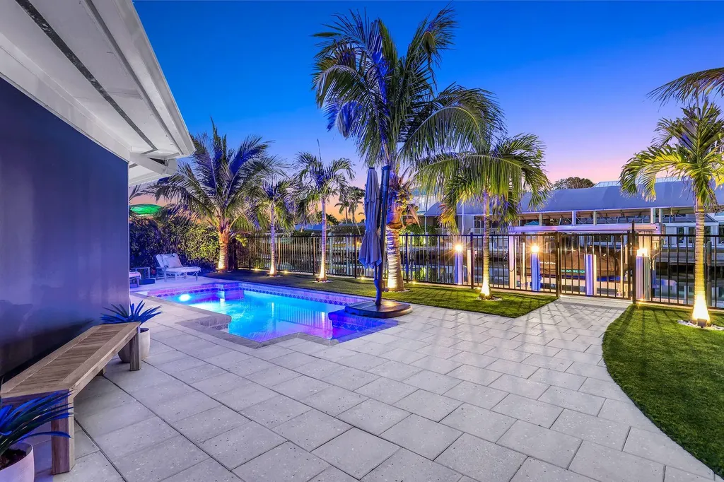 139 Trinidad Street Naples FL 34113