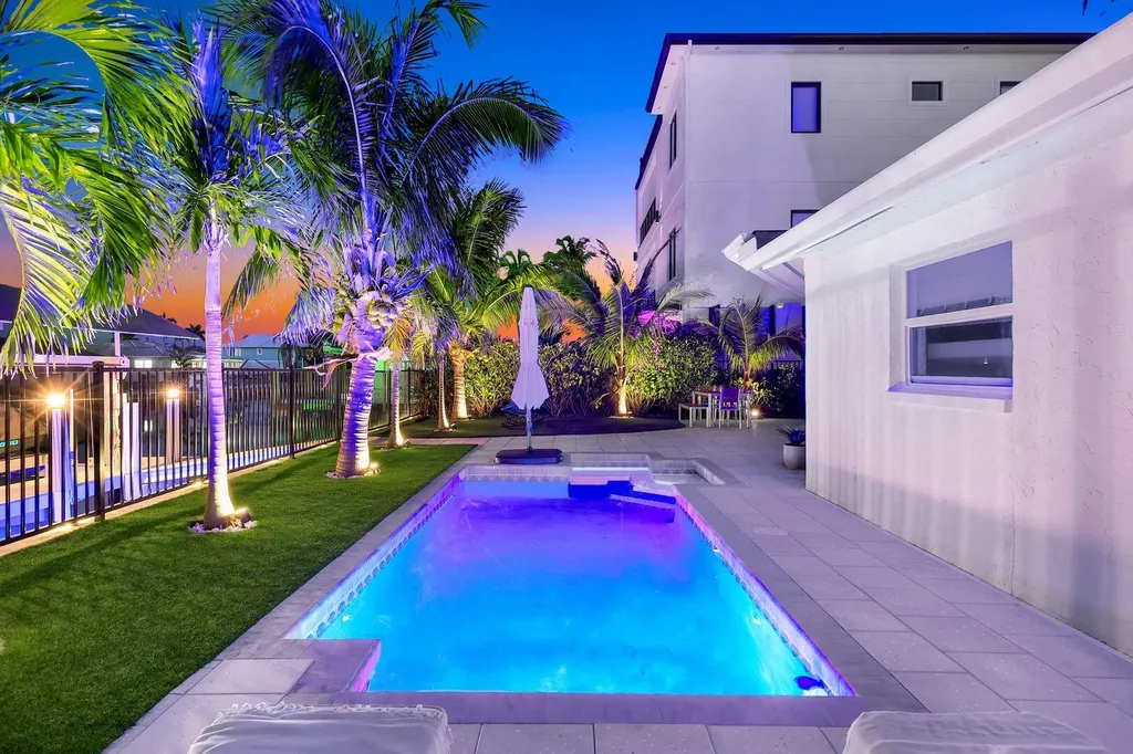 139 Trinidad Street Naples FL 34113